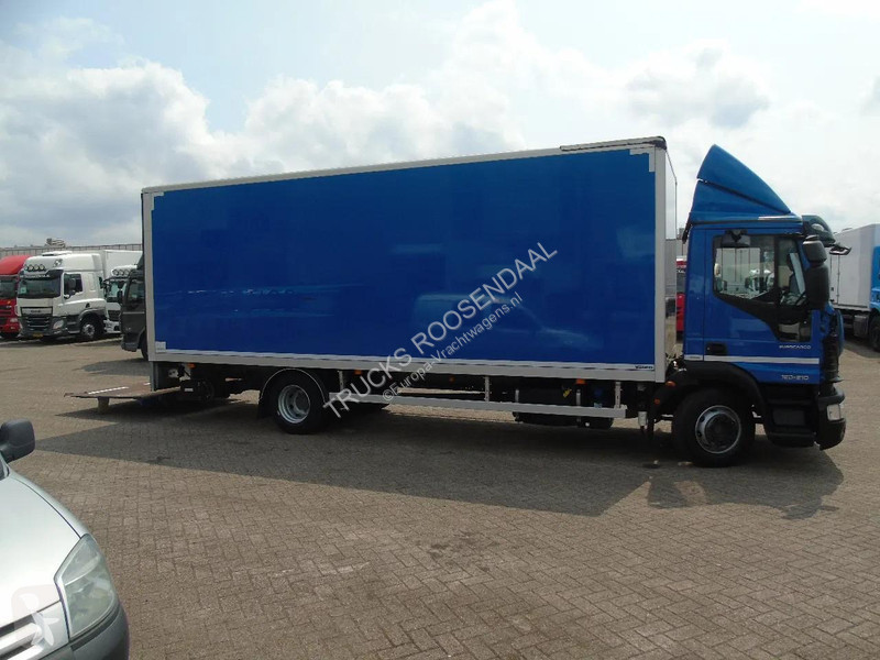 شاحنة Iveco 120E21 euro 6 + lift + lot in stock