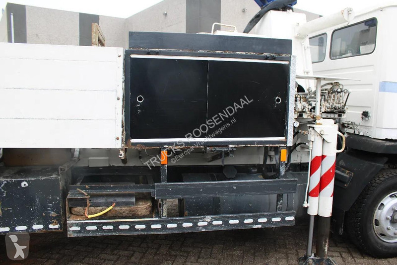 شاحنة Mercedes 1320 + 15 meter pomp concrete +...