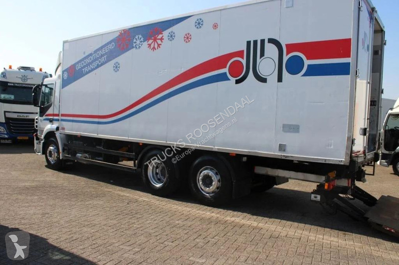 شاحنة Iveco 310 + 6X2 EURO 5 + CARRIER + LIFT