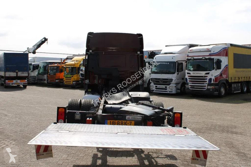 شاحنة DAF 220 + lift + euro 5