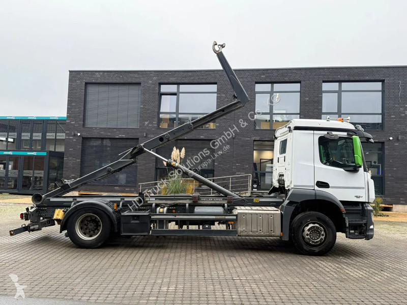 شاحنة Mercedes 1832 Mercedes-Benz 1832 L 4x2...