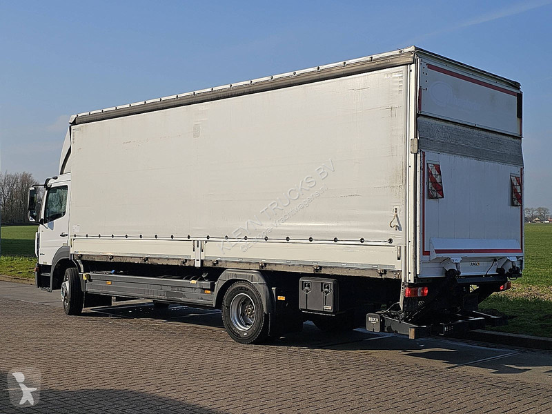 شاحنة Mercedes ATEGO AIRCO TAILLIFT