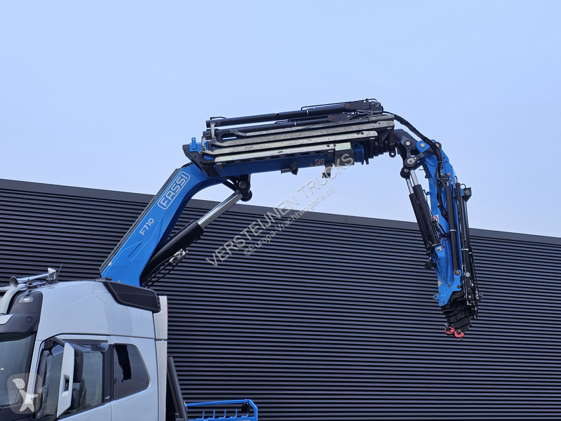 شاحنة Volvo 750 8x4 / RETARDER / FASSI 71 TM + JIB