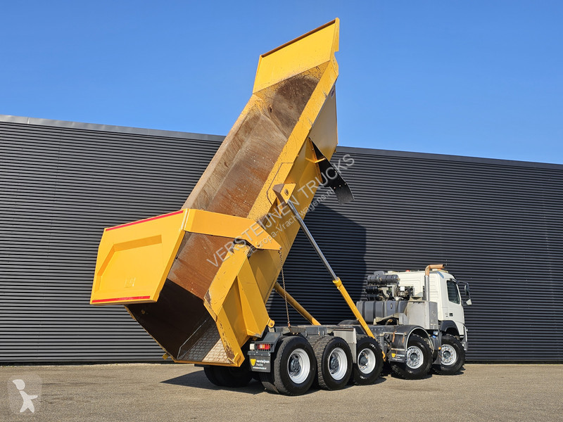 Camion Volvo 460 10x4 / 30m3 TIPPER / MINING
