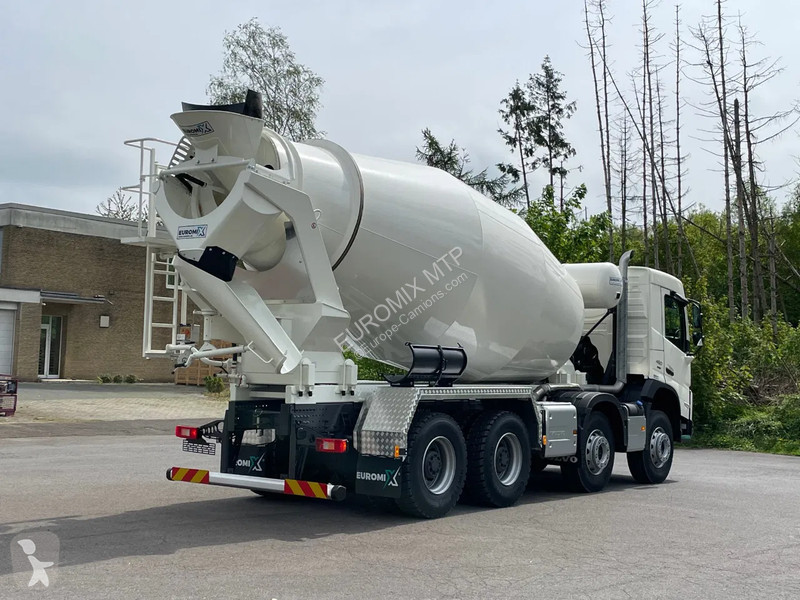 شاحنة Volvo 500 Volvo  500 8X4 Retarder...