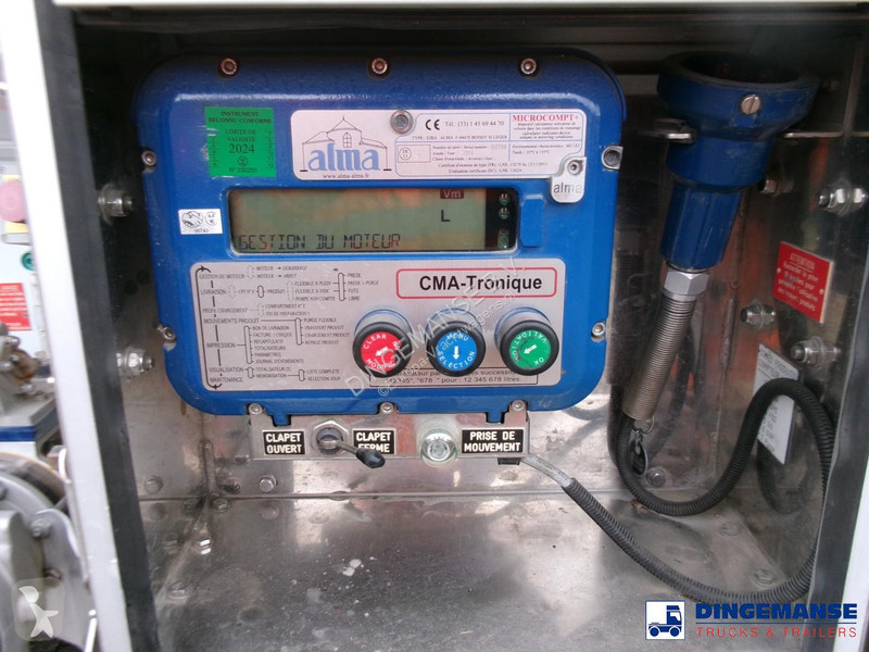 شاحنة Renault 270 4x2 fuel tank 13.8 m3 / 4 comp