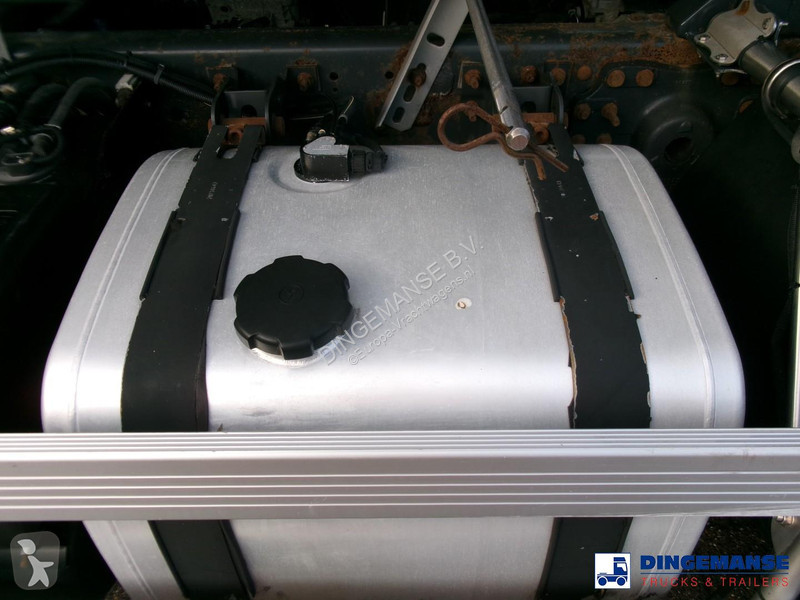 شاحنة Renault 270 dxi 4x2 fuel tank 13.6 m3 / 4...