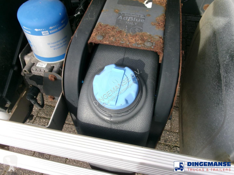 Lastbil Volvo 280 4X2 fuel tank 13.6 m3 / 4...
