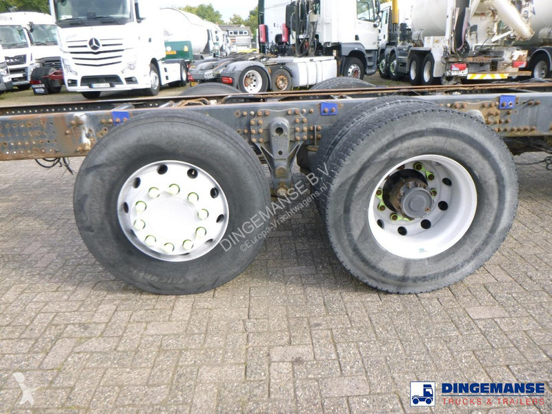 شاحنة Renault 320 dxi 6x2 chassis ADR