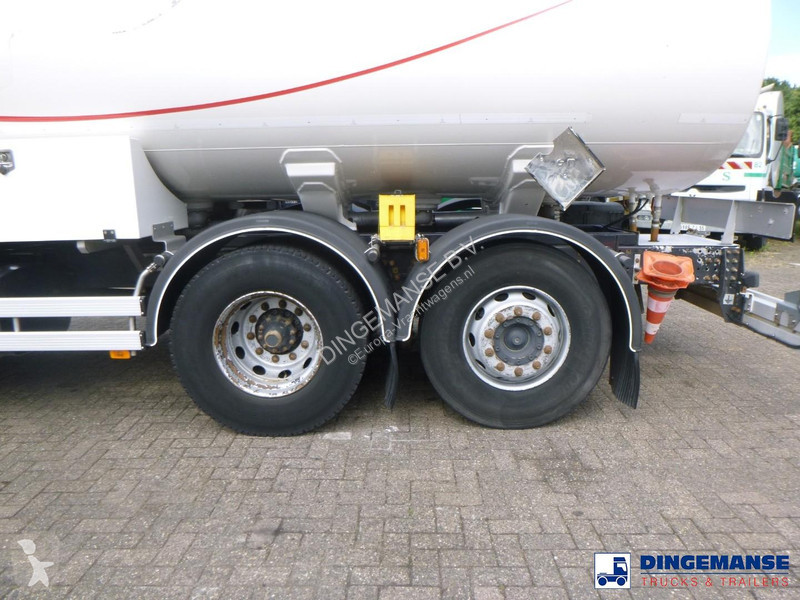 شاحنة Scania 320 DB 6X2 fuel tank 18.8 m3 / 5 comp