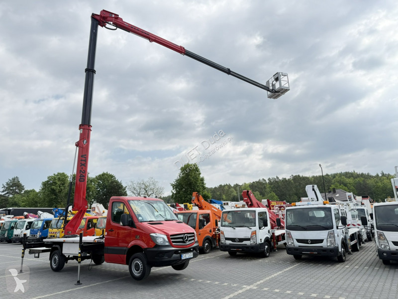 شاحنة Mercedes Zwyżka Podnośnik Koszowy...