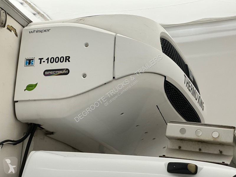 شاحنة Mercedes 1218