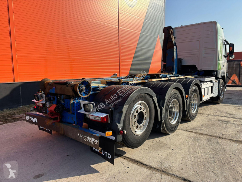 شاحنة Volvo 500 8x4*4 HIAB XR 20 / L=5600 mm