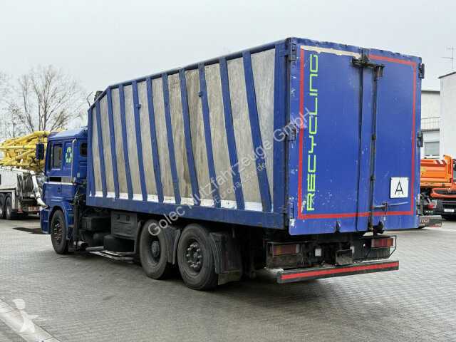 Camion MAN TGS 26.400 6x2 Kipper + Kran LogLift...