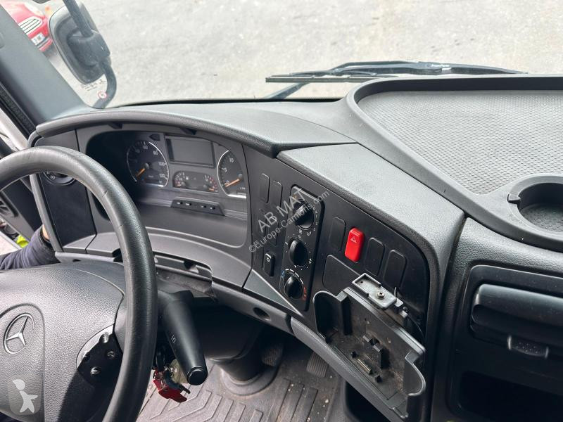 Mercedes 1222 truck