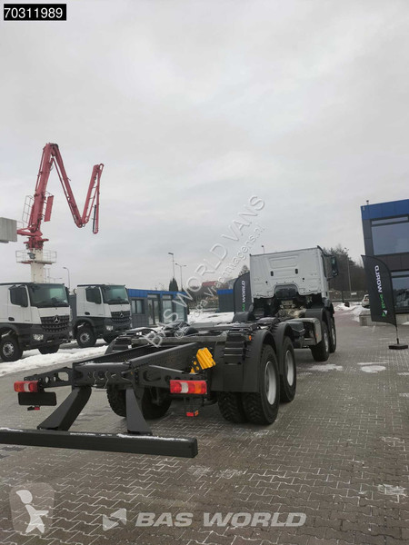 شاحنة Mercedes 4451 8X4 NEW chassis! Steel...
