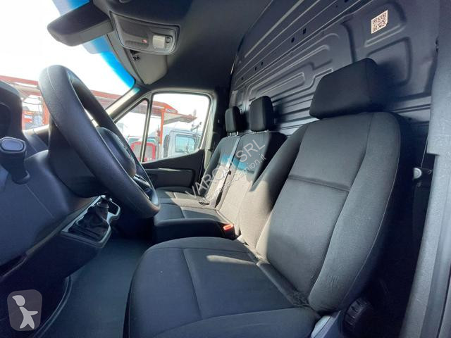 Грузовик Mercedes SPRINTER