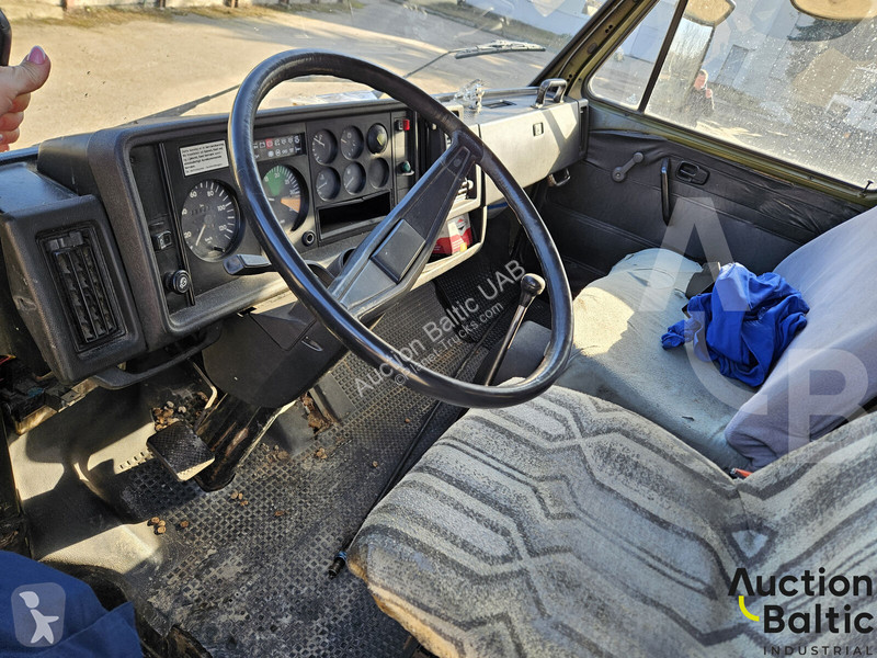 Kamión Volkswagen VW-MAN 8.136
