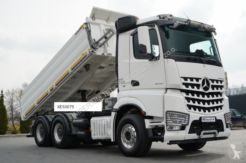 شاحنة Mercedes AROCS 2658