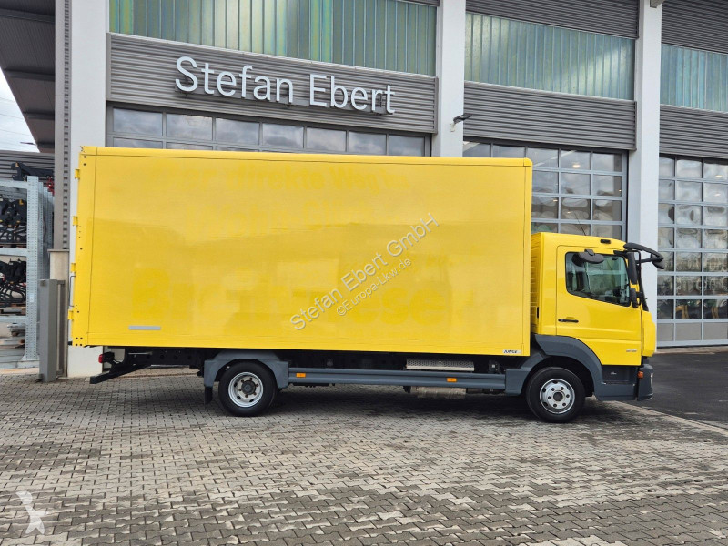 شاحنة Mercedes 816 4x2 Möbelkoffer 3 Sitze