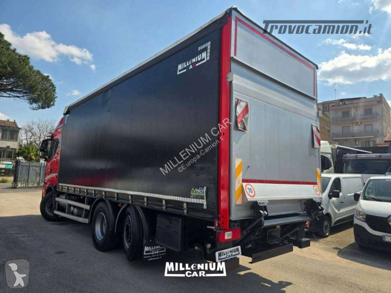 Vrachtwagen Iveco SWAY 510 CENTINATO 7,40 AUT...