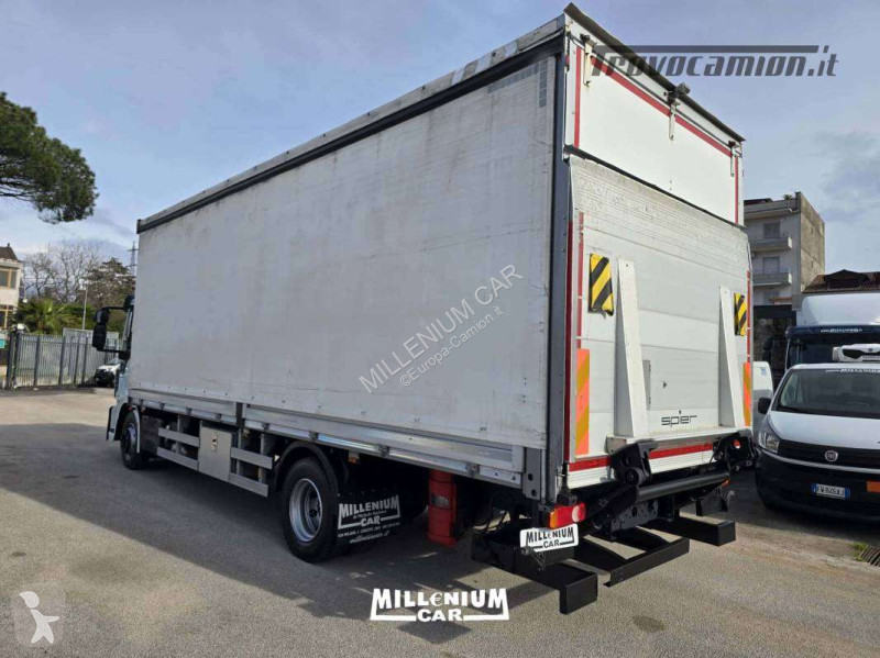 شاحنة Iveco 140E25 CENTINATO 7,30 EURO 6