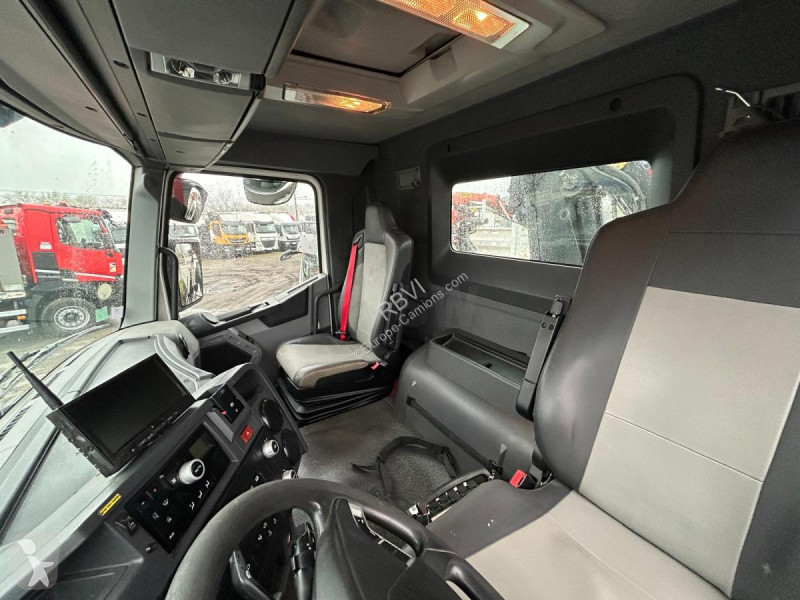 شاحنة Renault 380 Gamme K