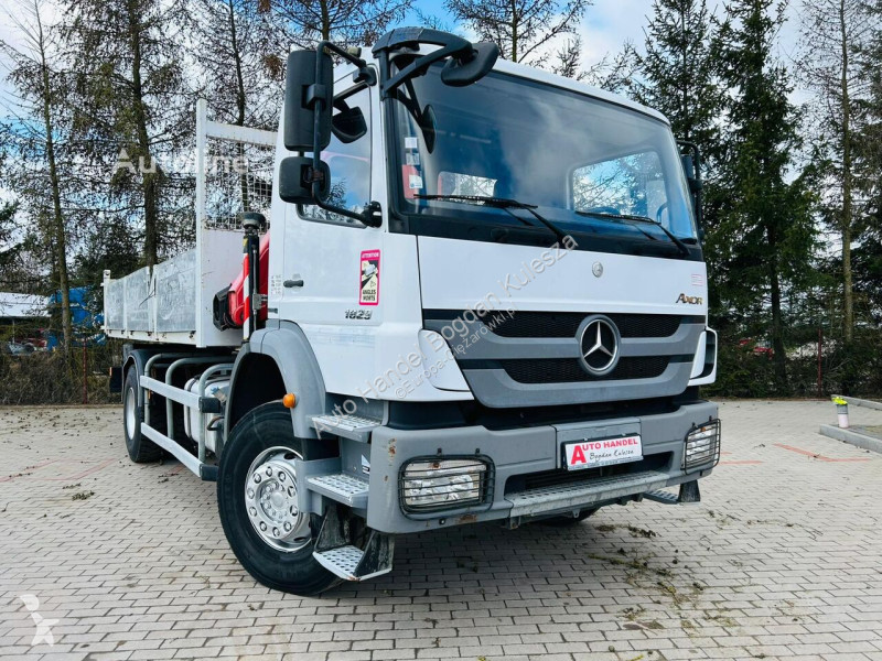 شاحنة Mercedes 1829