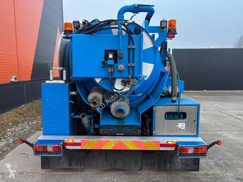 Mercedes 1323 4x2 J.Hvidtved Larsen tank 4000 l...