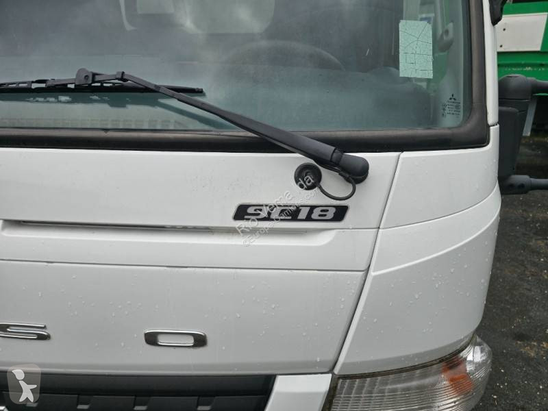 Camion Mitsubishi Fuso