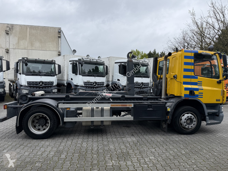Camion DAF CF 220 Haken Ex-Flughafen