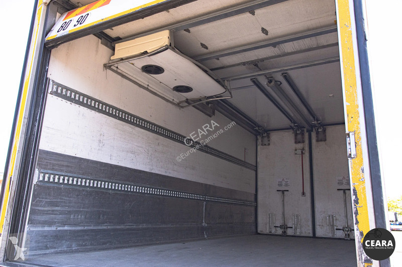 شاحنة Mercedes 1523 CARRIER 1250 Mt
