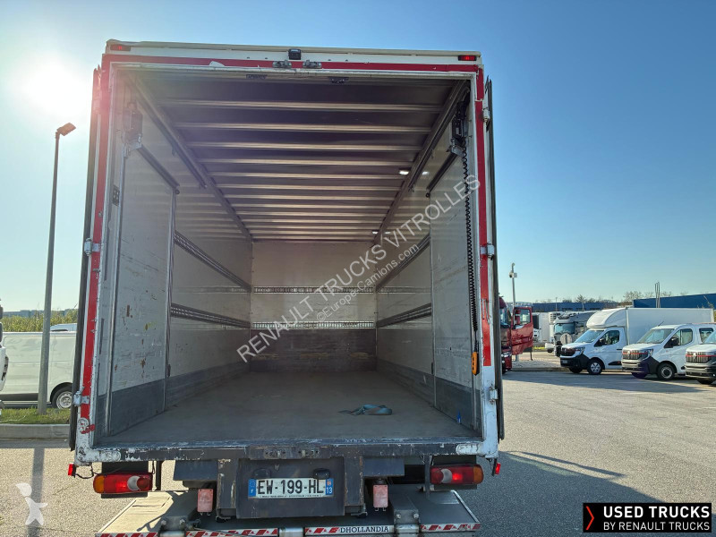شاحنة Renault D Cab 2.1