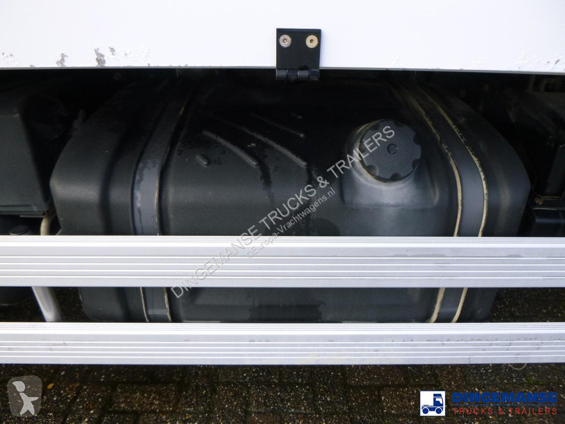 شاحنة Renault 270.18 4x2 fuel tank 13.3 m3 / 4...