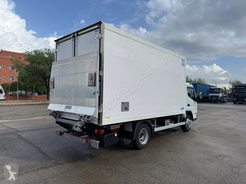 شاحنة Mitsubishi Fuso 7c18 frigorífico