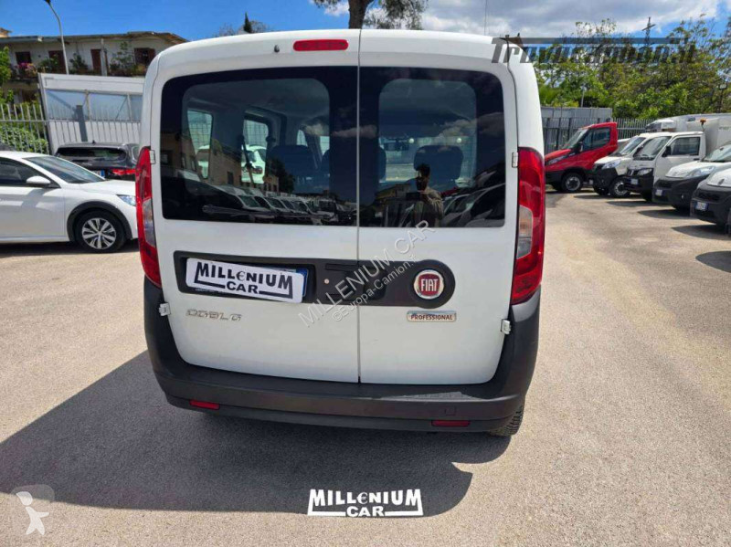 Veicolo commerciale Fiat DOBLÒ 5 POSTI...