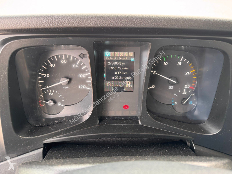 Camion Mercedes 6X2 Plateau 7,40m + 1,00 m...