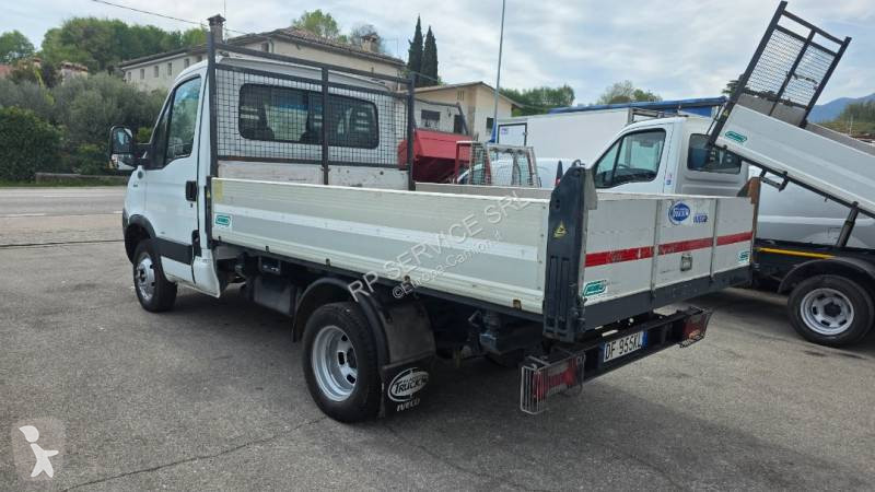 شاحنة Iveco