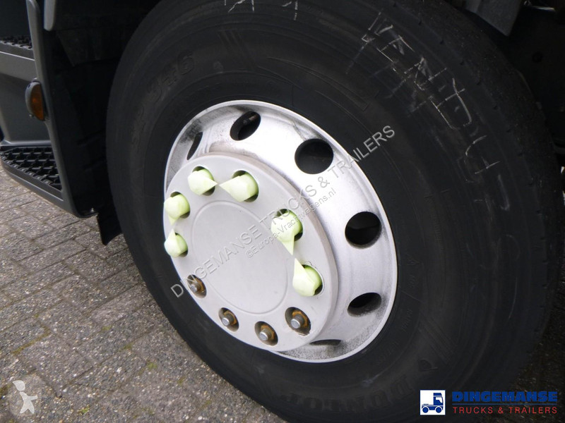 شاحنة Renault 260 4x2 fuel tank 13.7 m3 / 3 comp