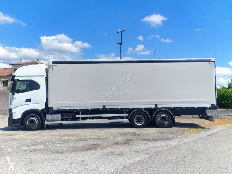 شاحنة Iveco