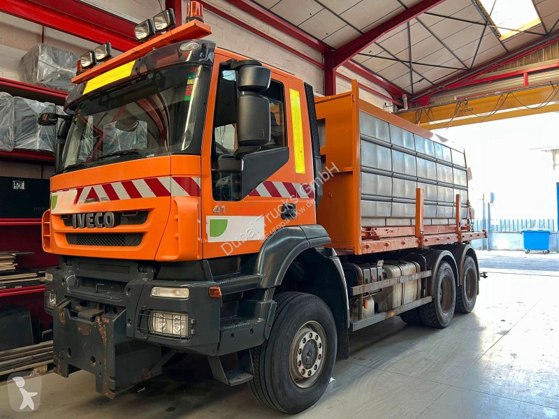 شاحنة Iveco...
