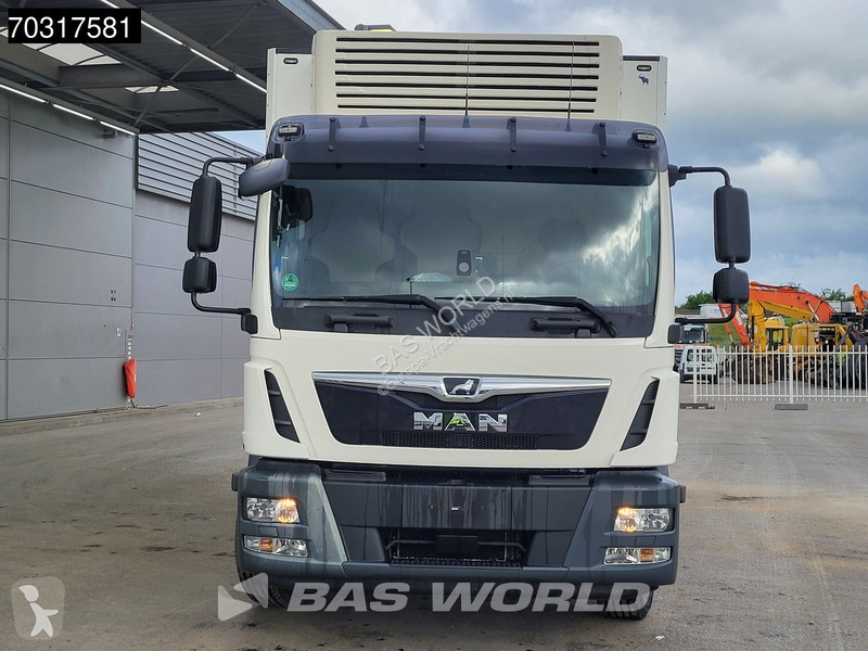 شاحنة MAN 15.250 4X2 Carrier Syberia 1500kg...