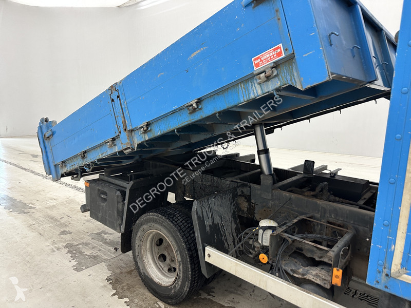 شاحنة Iveco 90E17