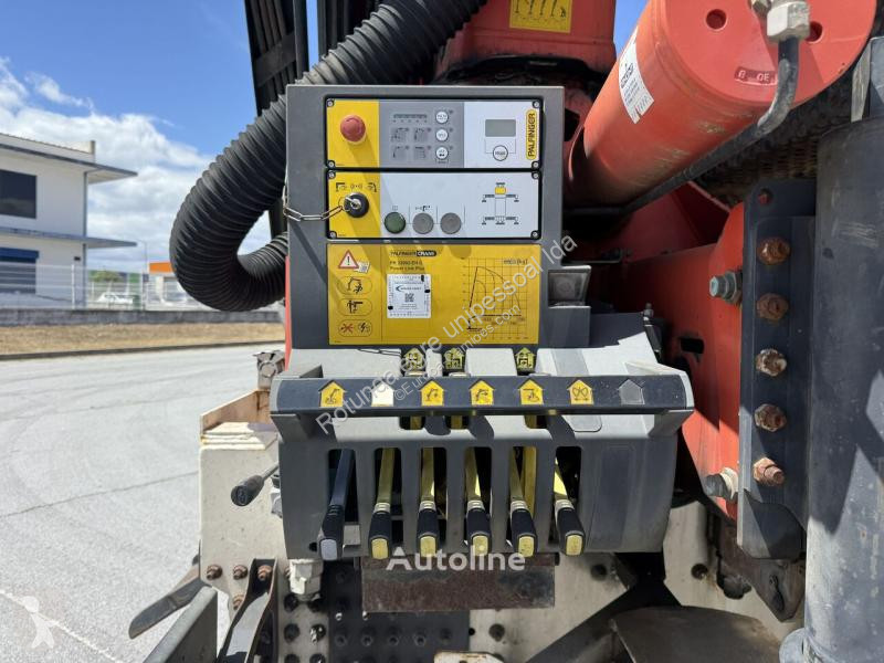 شاحنة Volvo 8x4 C/GRUA