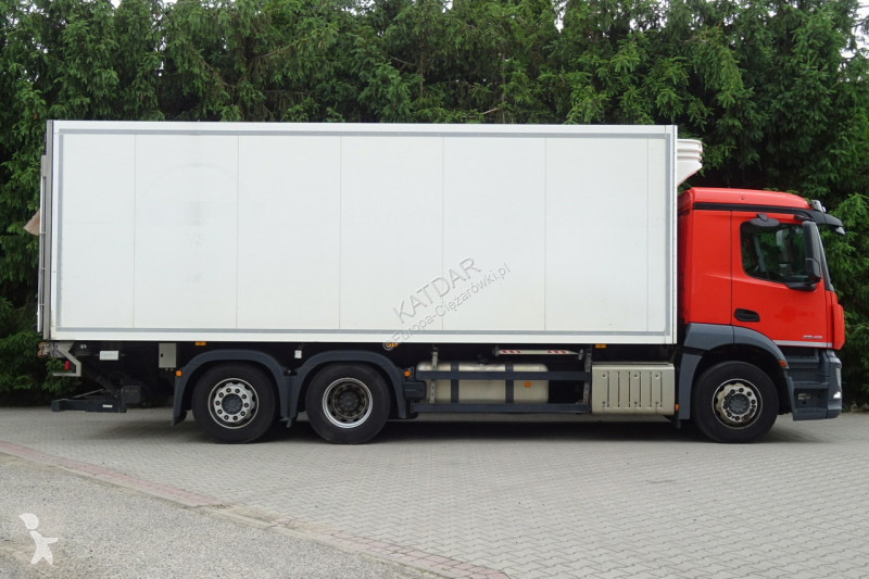 شاحنة Mercedes 2840 Syp euro 6 chłodni 3 osie...