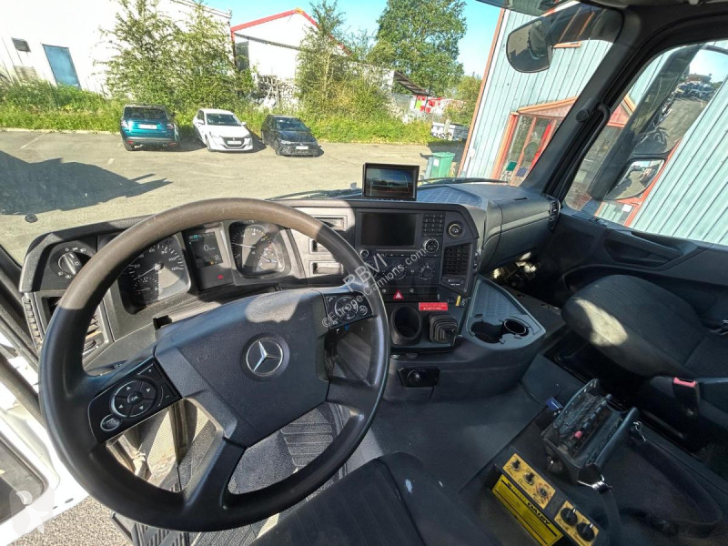 شاحنة Mercedes 3248