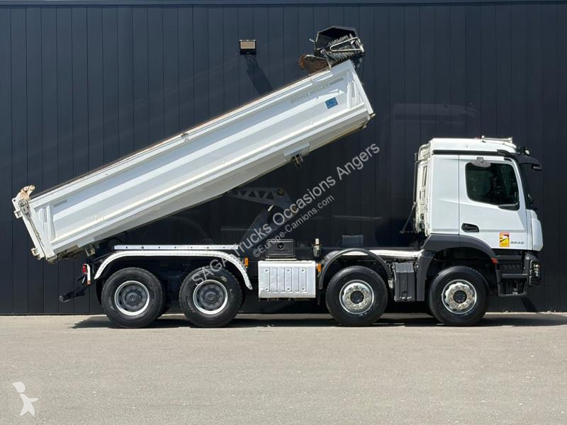 شاحنة Mercedes 3243 8x4/4 Bi-Benne Meiller