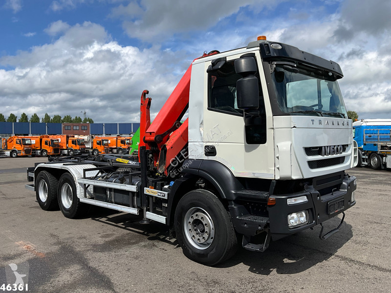 شاحنة Iveco AD380T41 6x4 Palfinger 16 Tonmeter...