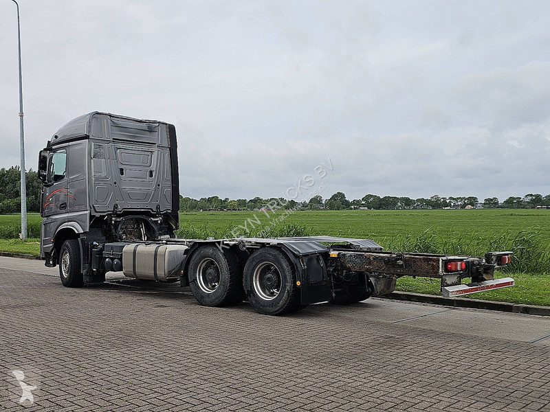 شاحنة Mercedes AROCS 2663 6X4