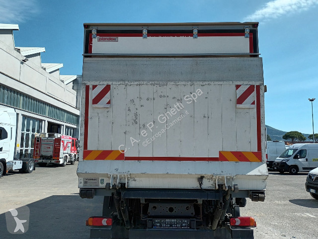 شاحنة Iveco Eurocargo ML180E25